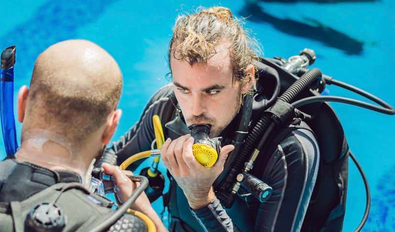 4 nerimas. Divemen OWD kursas